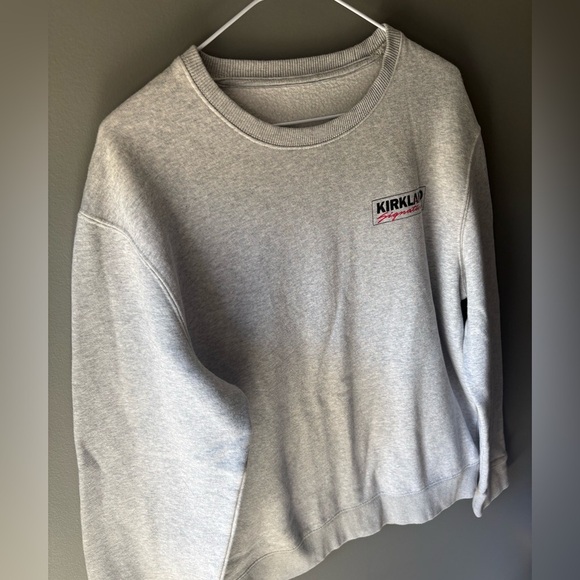 Kirkland Signature Unisex Logo Crewneck Sweatshirt Men's Size-M Women's Size-L - Picture 3 of 6